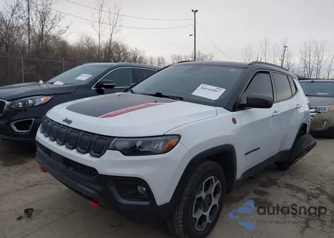 2022 Jeep Compass Trailhawk 4X4 из США, поврежденный, VIN 3C4NJDDB7NT143723